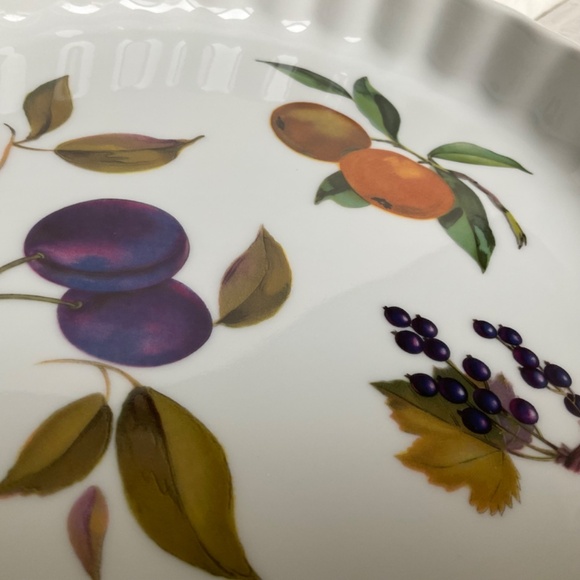 Vintage Evesham βMβ Porcelain Tart Baking Dish 9β Oven To Table Ware England Pie - Picture 6 of 8